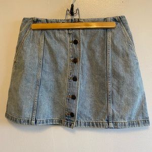 Aritzia Wilfred Button down denim skirt